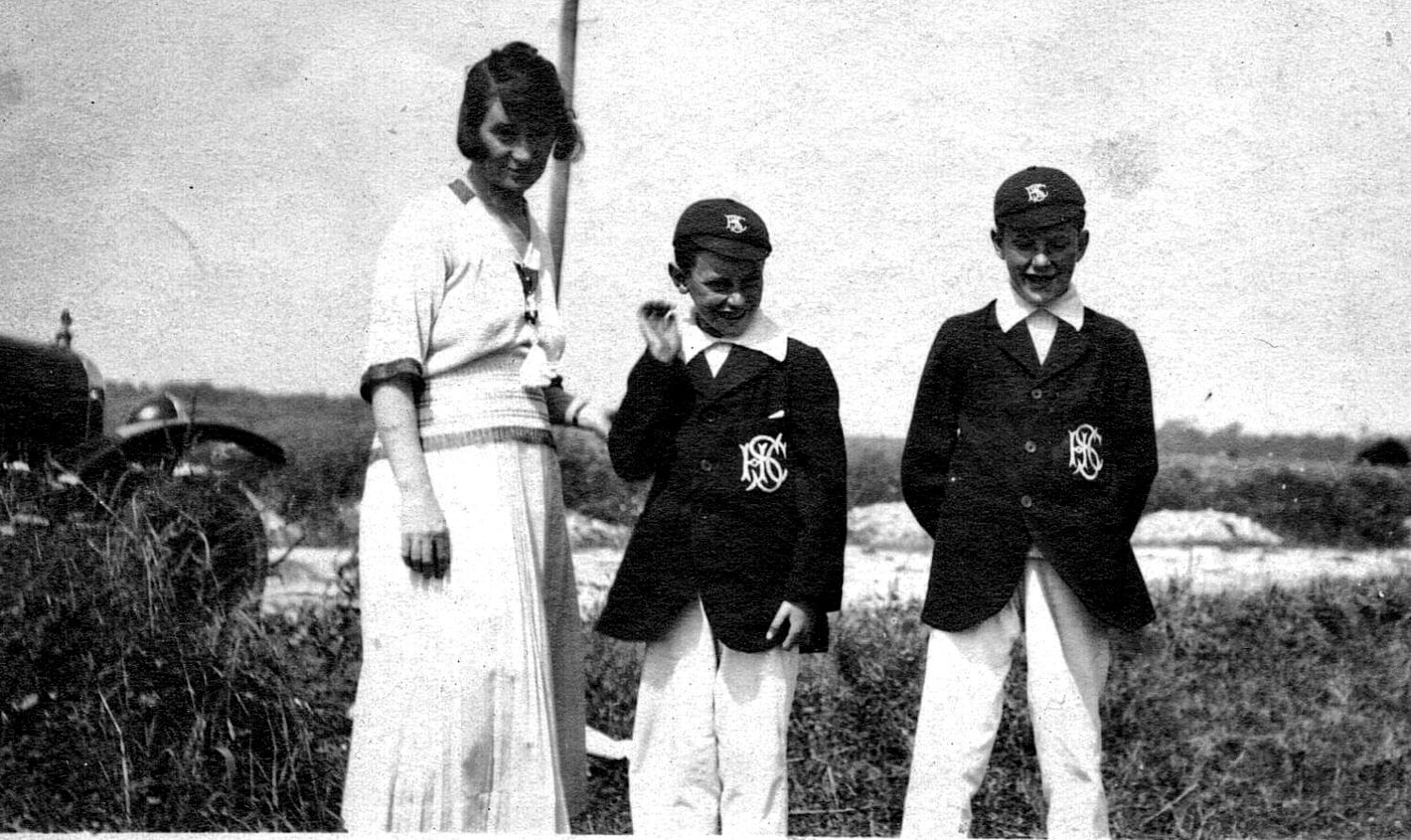 Hetty, Claude, Bertrand